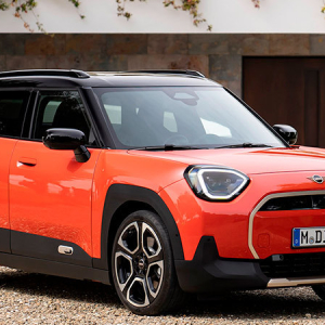 MINI revela su incorporación más reciente en Auto China 2024: el nuevo MINI Aceman